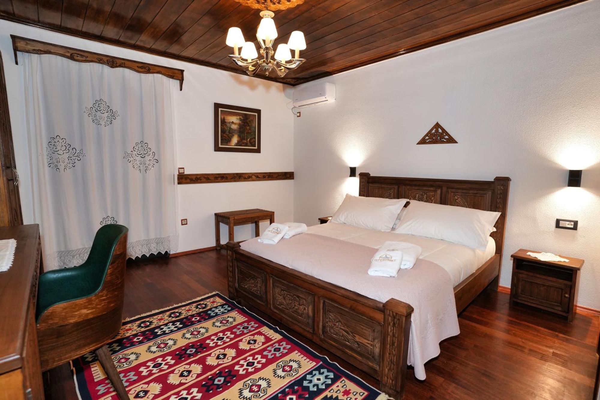City Street Hotel Gjirokastër Habitación foto