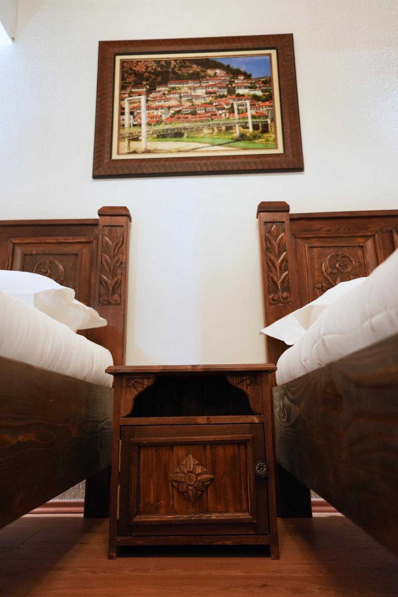 City Street Hotel Gjirokastër Habitación foto