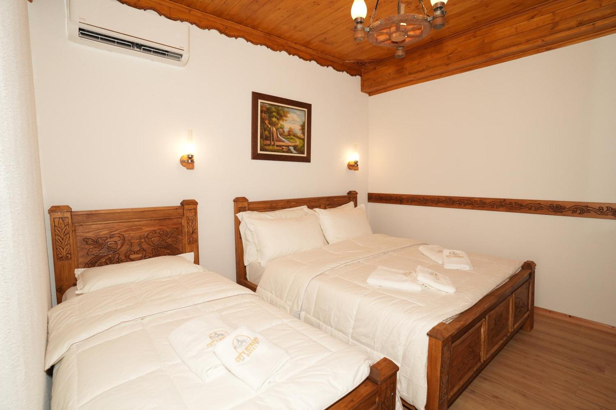 City Street Hotel Gjirokastër Habitación foto